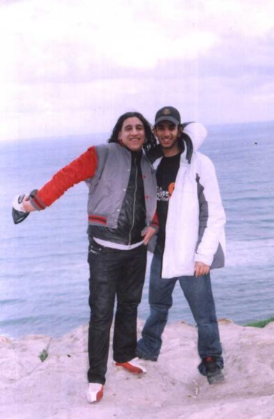 moi   et   mon ami  de    tanja    de maroc   moi si    lo   kariya